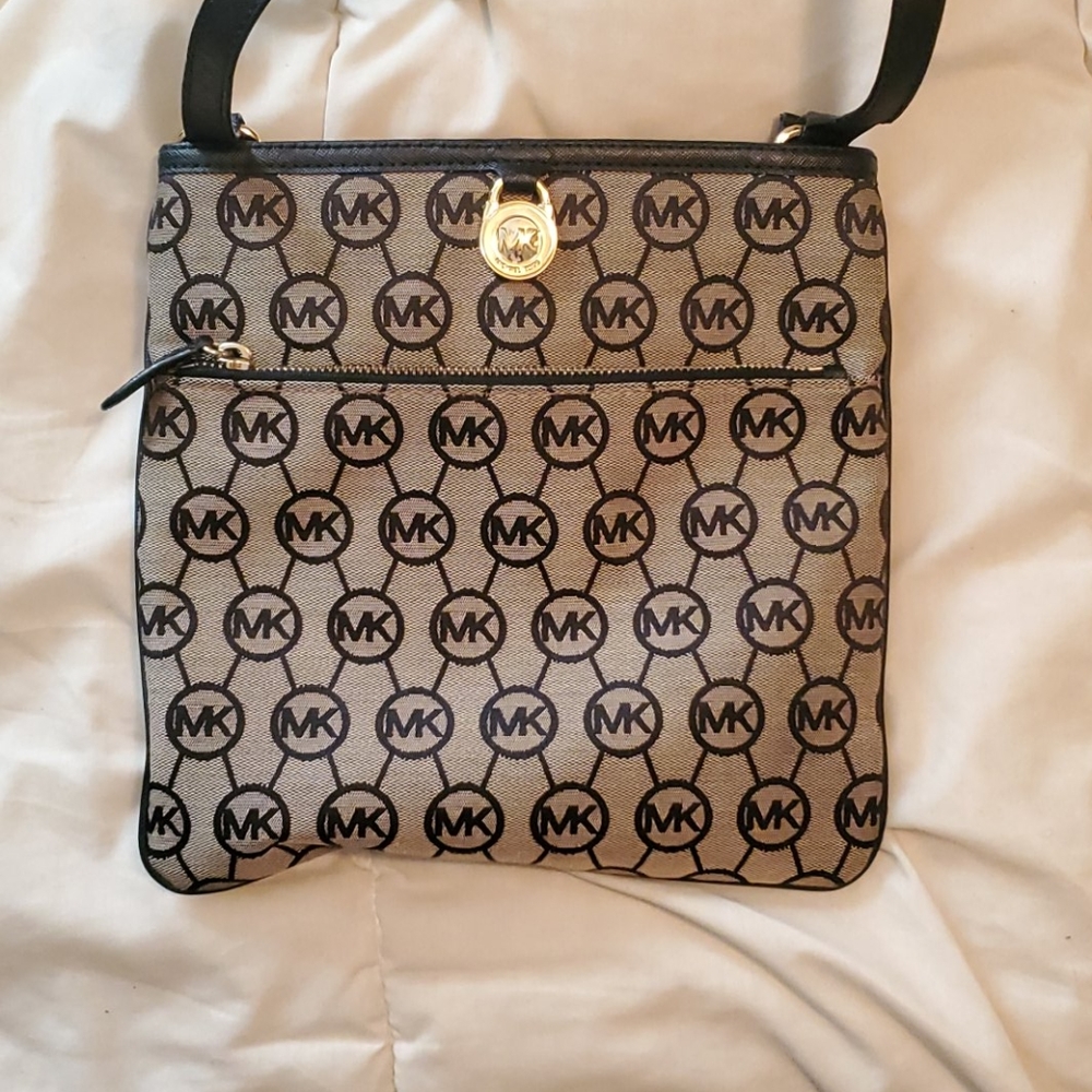Michael Kors Crossbody